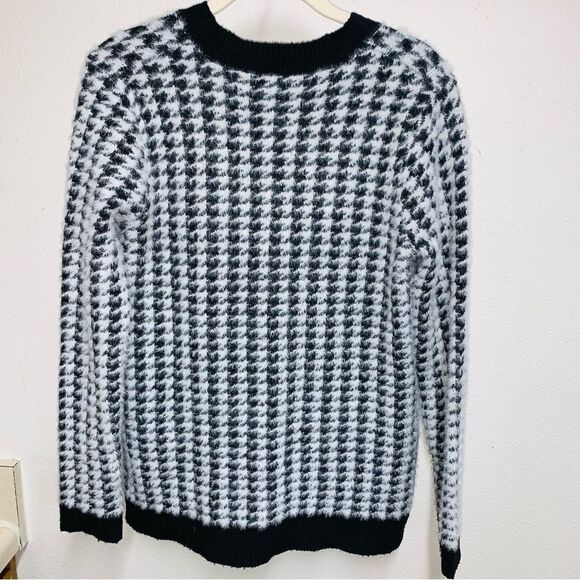 Tahari Black and White Houndstooth Cardigan with Gold Buttons XS to Medium - Picture 14 of 16